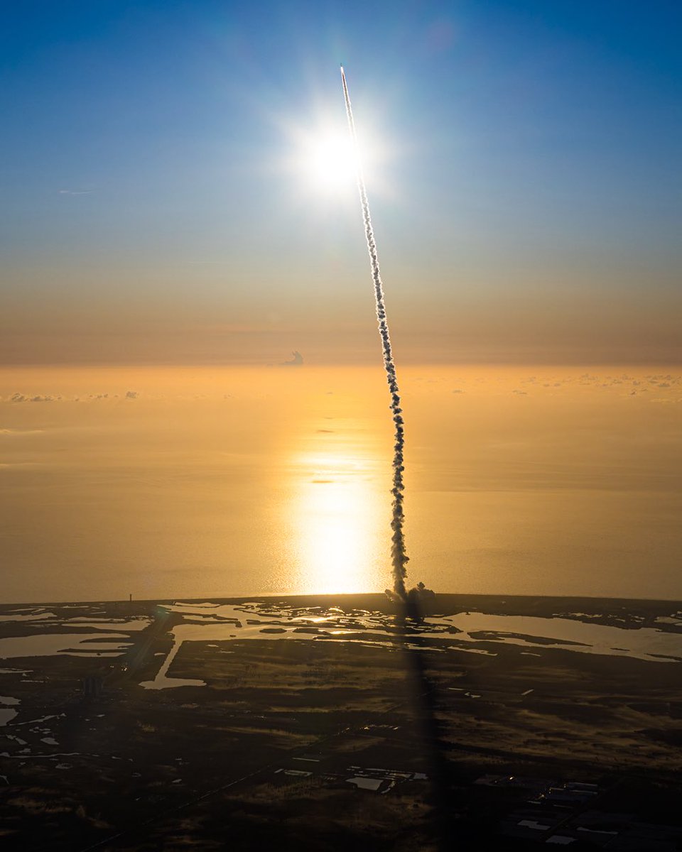 Atlas V launches from Cape Canaveral, Florida this morning with Kuiper 2 for Amazon