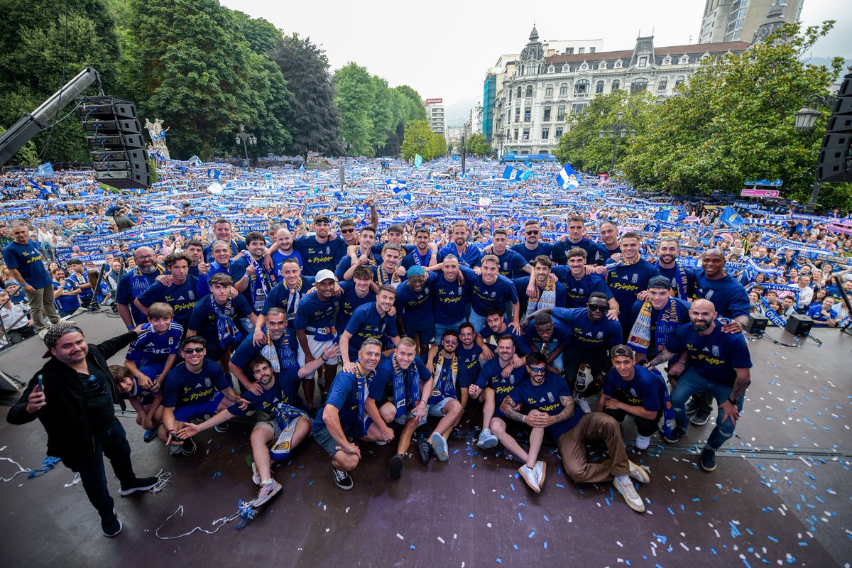 𝗟𝗔 𝗙𝗢𝗧𝗢. 

#OviedoSiempredePrimera
#HoyesReal
#RealOviedo 🔵⚪