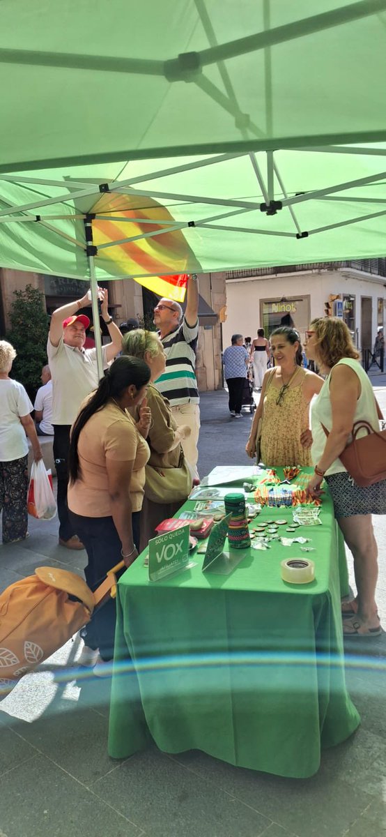 📍Esta mañana en Santa Coloma de Farners

Seguimos pueblo por pueblo a pie de calle ⚔️🇪🇸