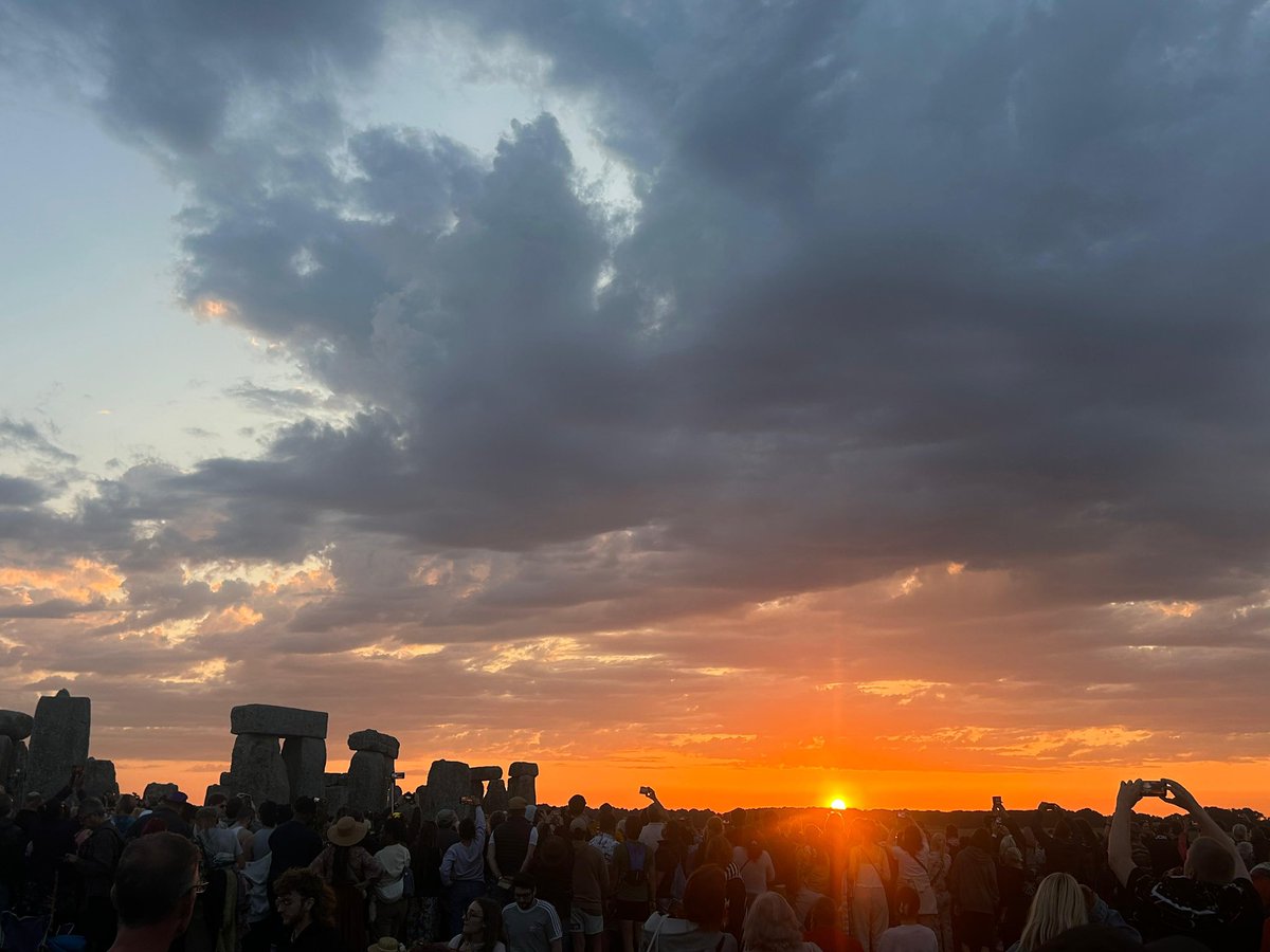 fionatwycross's tweet image. Great to attend the summer solstice with @EnglishHeritage at Stonehenge this weekend - thank you to their staff for everything they do to make sure as many people as possible can enjoy our historic sites
