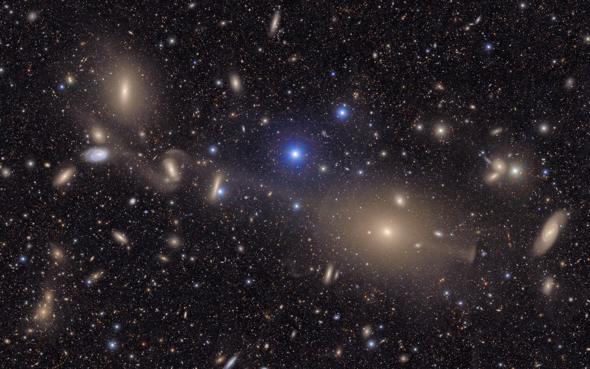 IAC_Astrofisica's tweet photo. 🌌 ¡El @VRubinObs ha obtenido sus primeras imágenes! Durante 10 años escaneará el cielo austral y creará la película más completa jamás hecha del firmamento 🎥✨
El IAC participa activamente en su explotación científica y aporta tiempo del @GTCtelescope
👉 https://t.co/g8oEaapkzN https://t.co/alJhsYzXJ7