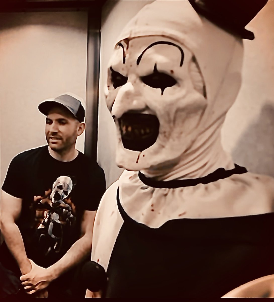 mastermitch's tweet photo. Ice Nine Kills 
A Work of Art 
🎥Damien Leone’s #Terrifier4 ⚔️
#countdown #TerrifierArmy🎩 
#horrormania🎥#horrorgenre 
#horrorworld🧌@TerrifierGame 
#horrorfam @damienleone 
@DHTART3 #horrorgenre 
🎪
https://t.co/2LT4uK19C3 via @YouTube🥊
@DeadDying666👺 https://t.co/7kjdALPzZO