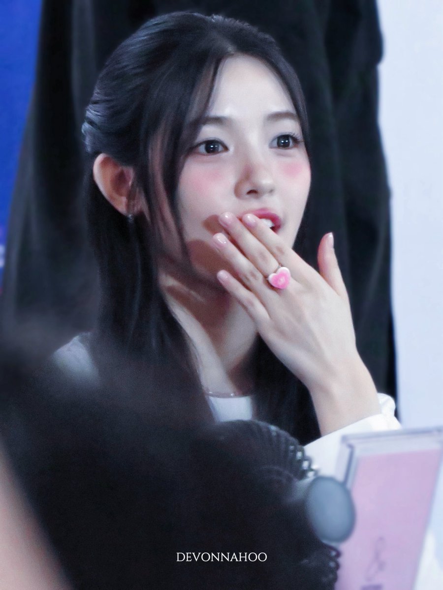 ·𖥦· tweet media