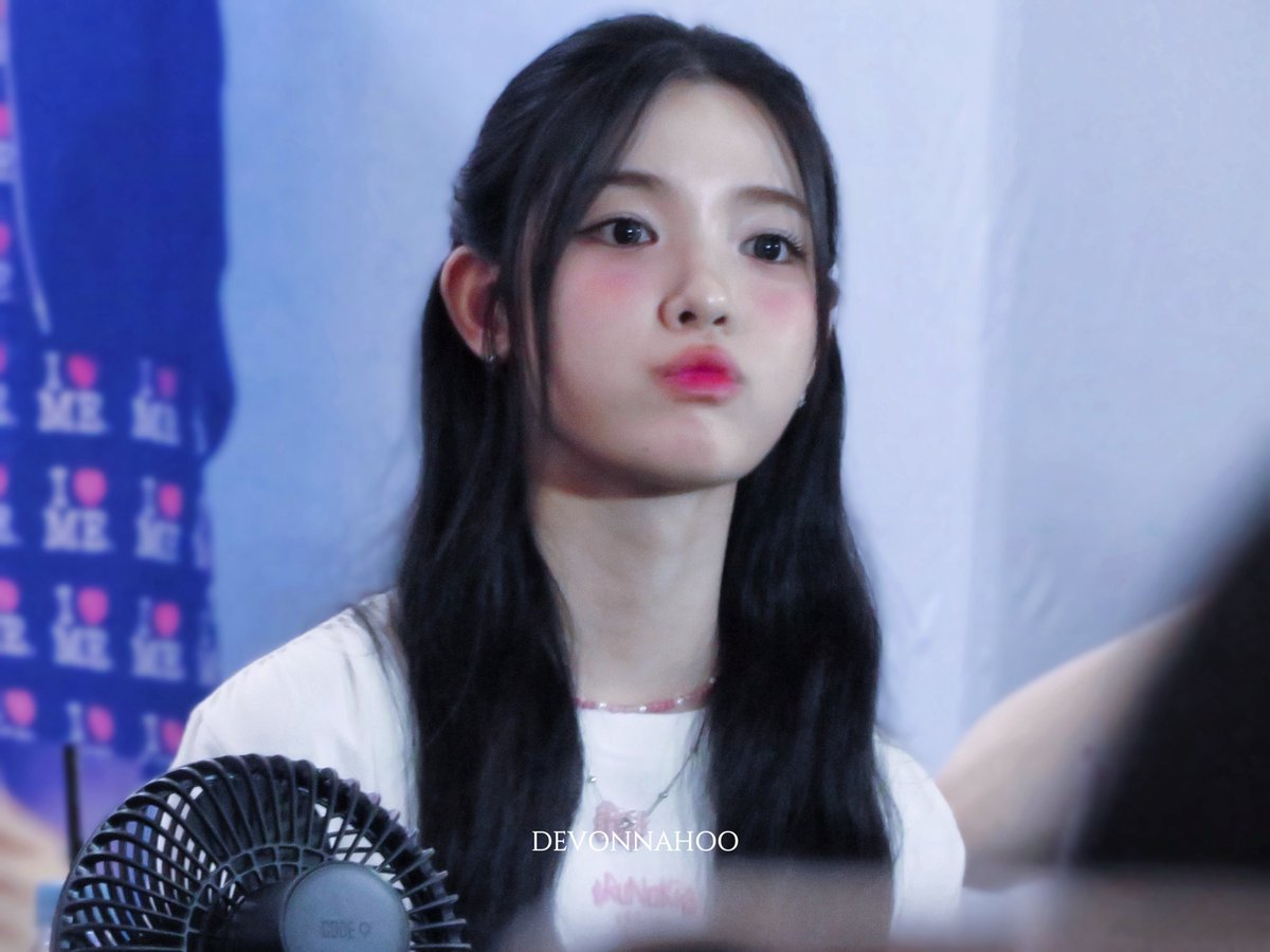 ·𖥦· tweet media