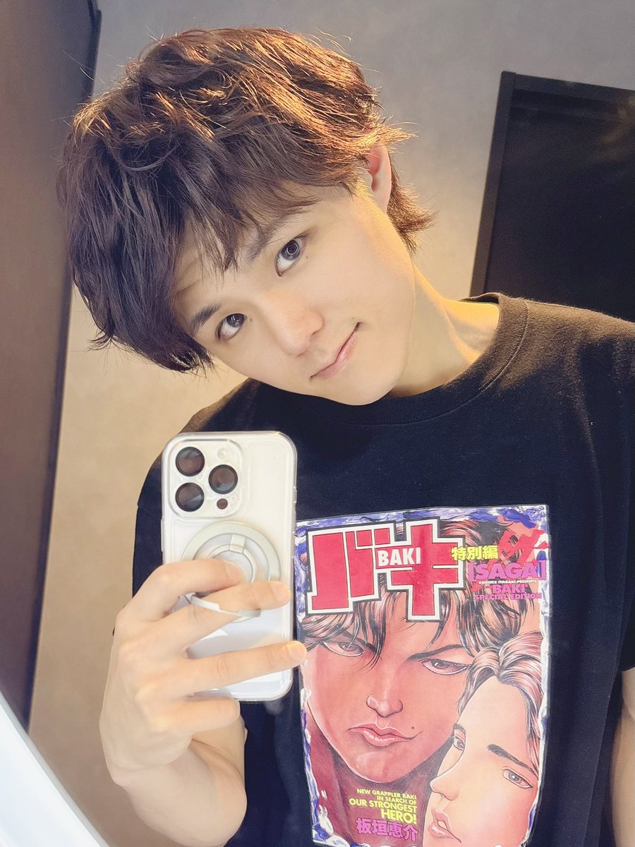 どうよ。32歳には見えんやろ？

32歳じゃないからな。