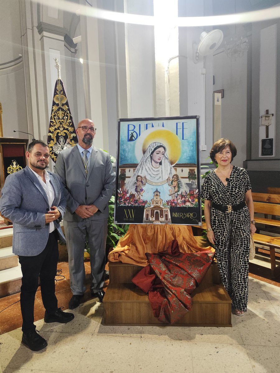 En la tarde del pasado viernes, estuvimos presentes en la presentación del cartel del XXV aniversario de la primera salida procesional de Maria Santisísima de Buena Fe. 

#5llagasyaurora⚓
#estrelladelamañana
#auroratrinitaria
#CofradiasMLG