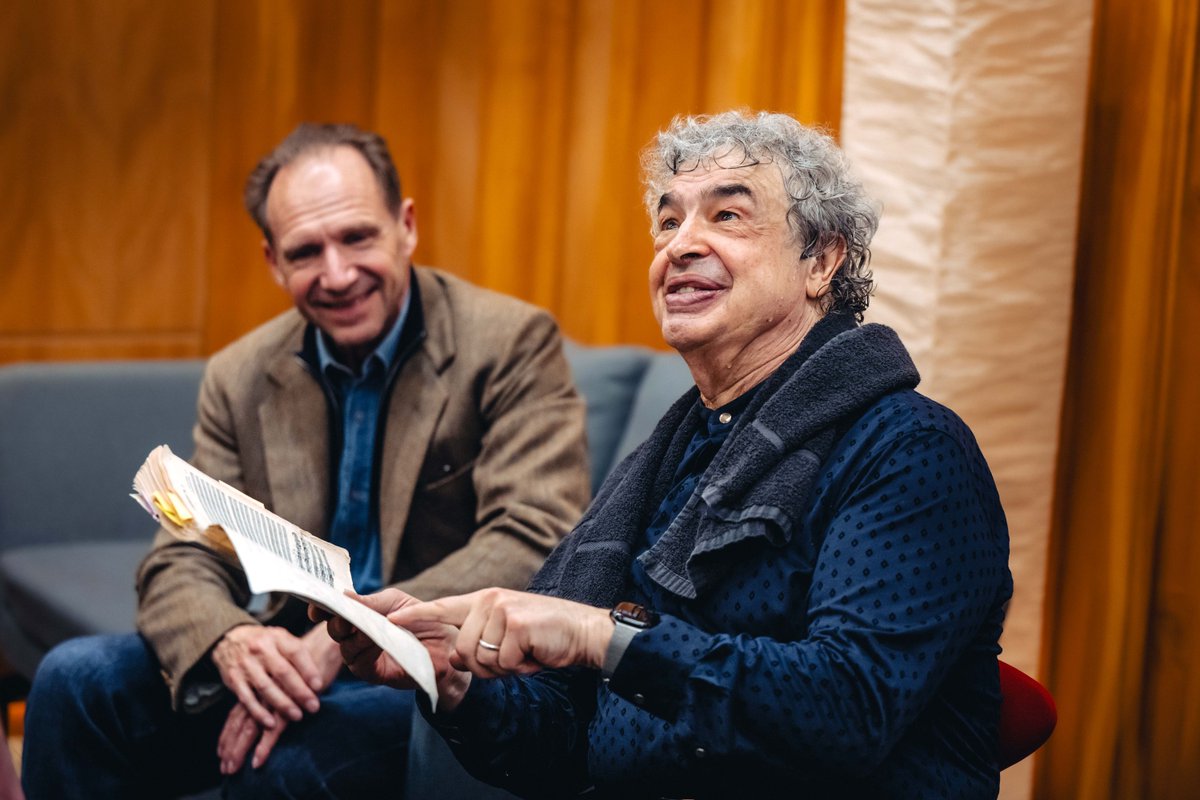 SemyonBychkov1's tweet image. Semyon Bychkov is to conduct a new production of Tchaikovsky’s Eugene Onegin, directed by British actor and director Ralph Fiennes.
Performances will take place at Opéra national de Paris next year from January 26 to February 27.