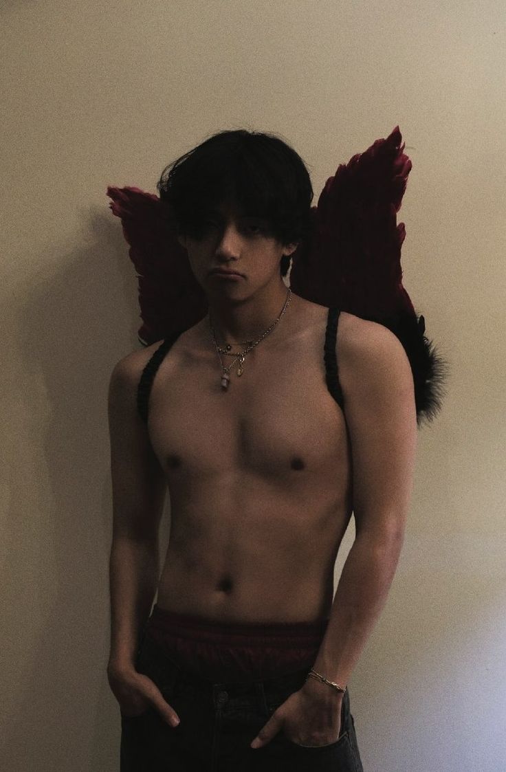 neilperrysme's tweet photo. temptation — taehyung kim https://t.co/DnYnn0I6hX