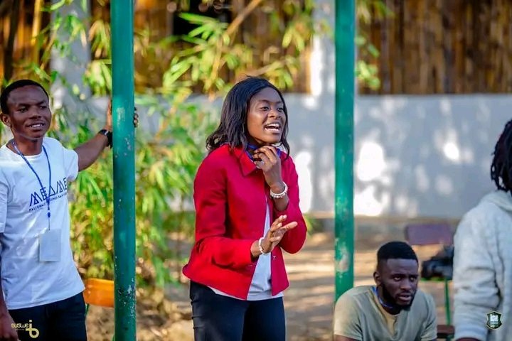 🔥 Change le monde ? Commence par toi.
💭 Le vrai leader se connaît.
💡 Au <a href="/BusweInstitute/">Buswe Institute Rdc</a>, on forme des leaders par l’exemple.
✊ Écris “JE M’ENGAGE” si tu en fais partie.
🔗 forms.gle/MKvtdJs4nvkWVv…
#LeadershipTransformateur #Buswe2025