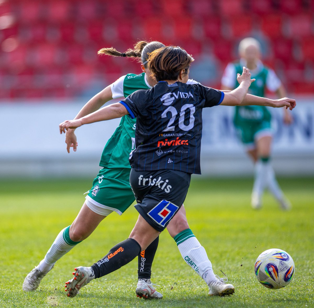 鴨川実歩 tweet media