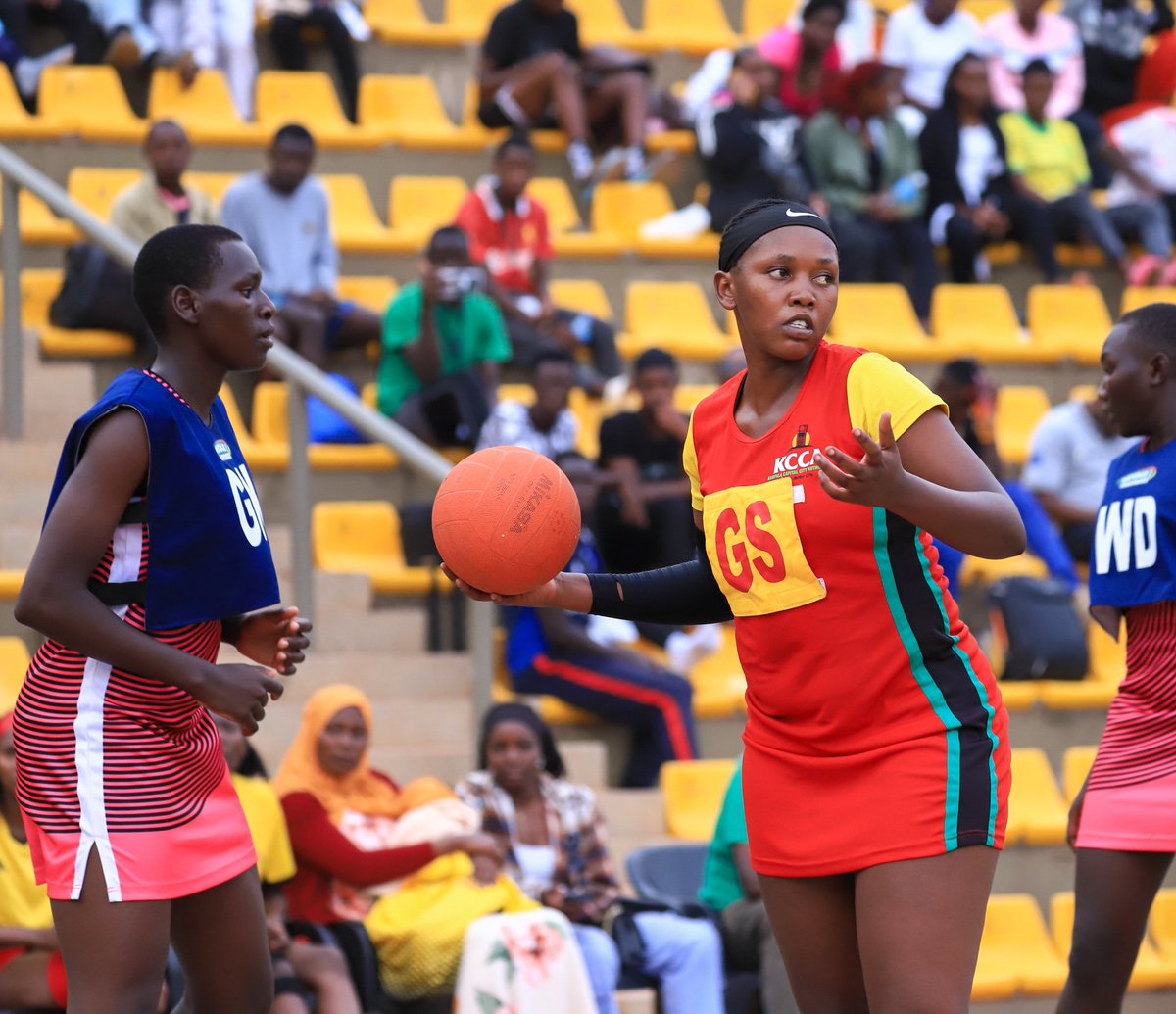 sportslens1's tweet photo. Shadia βMimaβ Nassanga β KCCAβs lethal GS! π―π₯ Bossing the circle, hitting clutch shots and sharpshooter in full flow! #NetballUG #KCCAQueens #MimaMagic https://t.co/IKOlGFFvWw