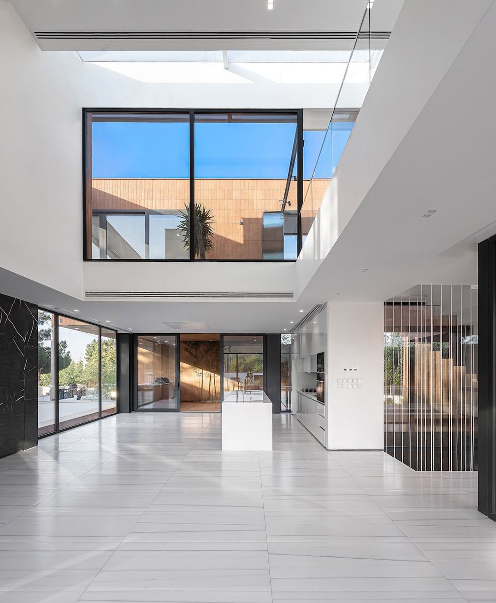 Architizer's tweet image. This design turns solid rooms and brick-lined voids into a spatial system that invites exploration across floors and outdoor areas.

📍Tehran, Iran

Project by: AsNow Design and Construct
Details: arc.ht/3I7A1VX