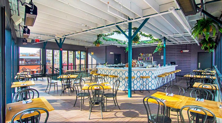 NycciNellis's tweet image. Summer’s looking up…literally! | #TheList’s list of #rooftops ☀️

@TakodaDC + @TikiTNT + #TheWatergateHotel + @TheTreeHouseDc x @UnionMarketDC + @VagabondDining + @MarriottBonvoy + @WCWharf + @EatonHotelDC + @wilsonHWVA ++
thelistareyouonit.com/buzz/rooftop-d…