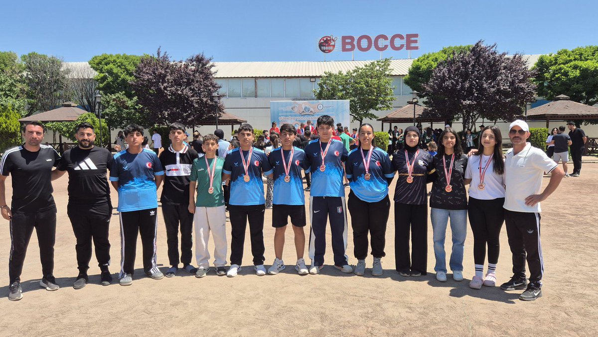 🏆 BOCCE’DE HEP VARIZ

Ankara’da yapılan Volo Küçükler ve Yıldızlar Türkiye Şampiyonası’nda sporcularımız:
🥈 3 Türkiye İkinciliği
🥉 4 Türkiye Üçüncülüğü kazandı!

Bu başarıda emeği geçen antrenörlerimiz Resul Can, Burak Kalınca ve Resul Ağırtaş’a teşekkür ediyor; tüm