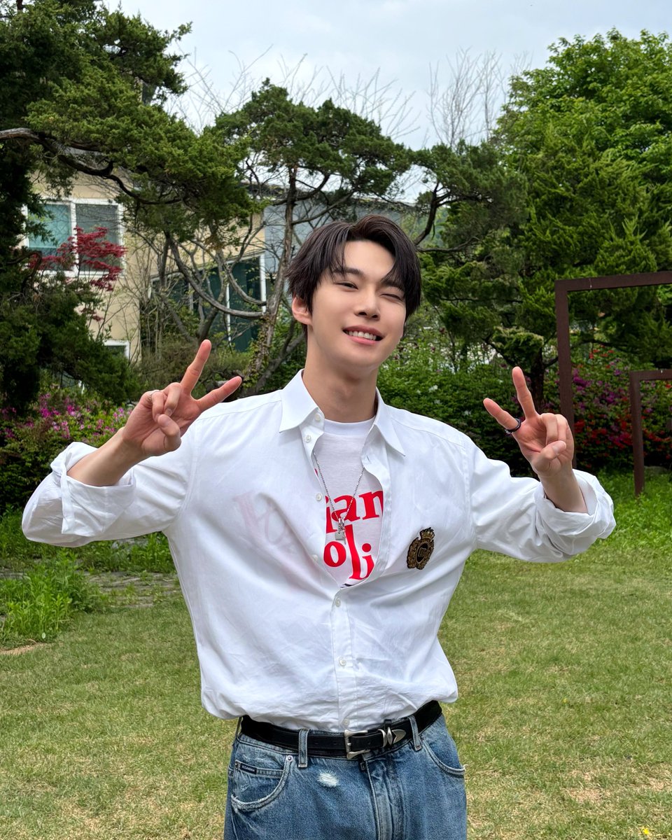 NCTsmtown's tweet photo. 🍃☁️

#DOYOUNG #도영
#안녕우주 #DOYOUNG_안녕우주 
#DOYOUNG_안녕우주_Memory
#NCT #NCT127 https://t.co/O9xYJw0fRe