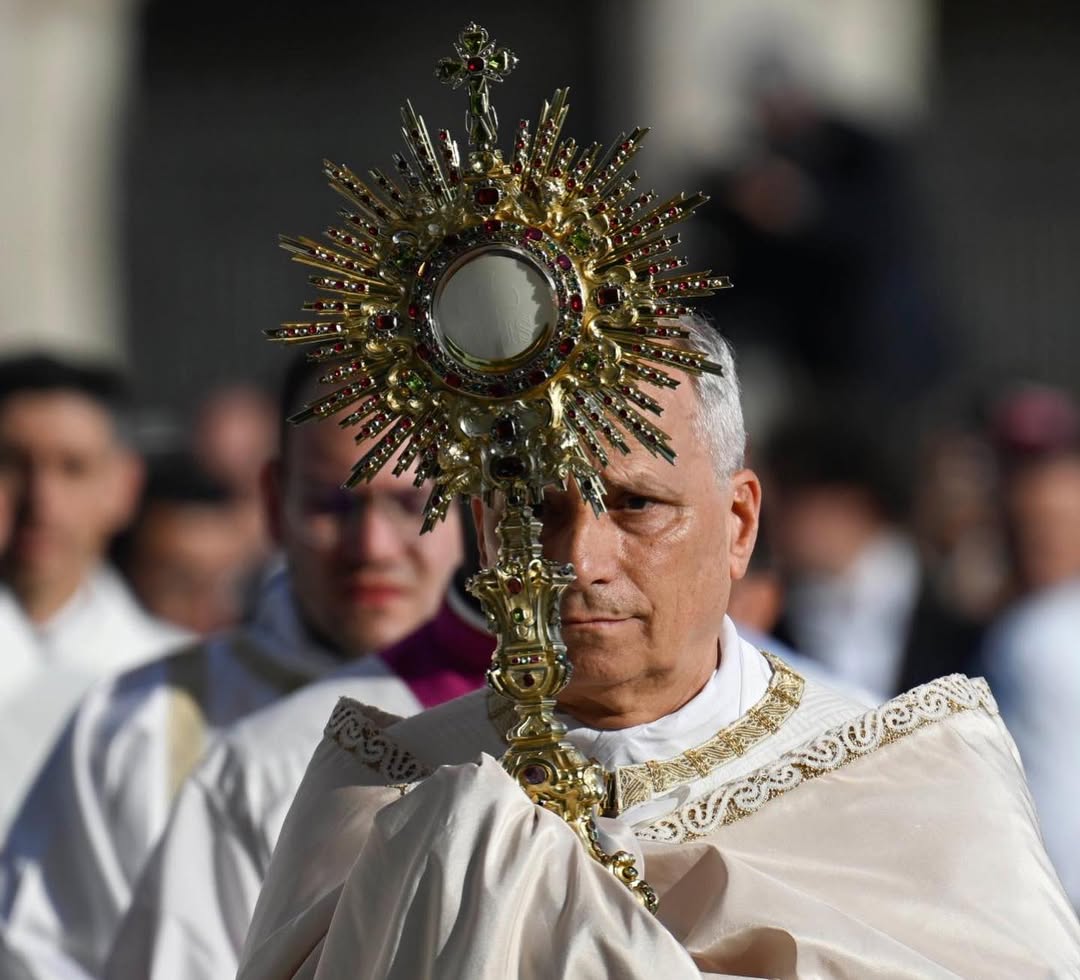 🕊️ “The world is hungry for truth, for love, for meaning.”
Pope Leo XIV: only Christ satisfies humanity’s deepest hunger.
📖 Full homily here 👇
 exaudi.org/leo-xiv-christ…
#PopeLeoXIV #Eucharist #Faith #CatholicChurch