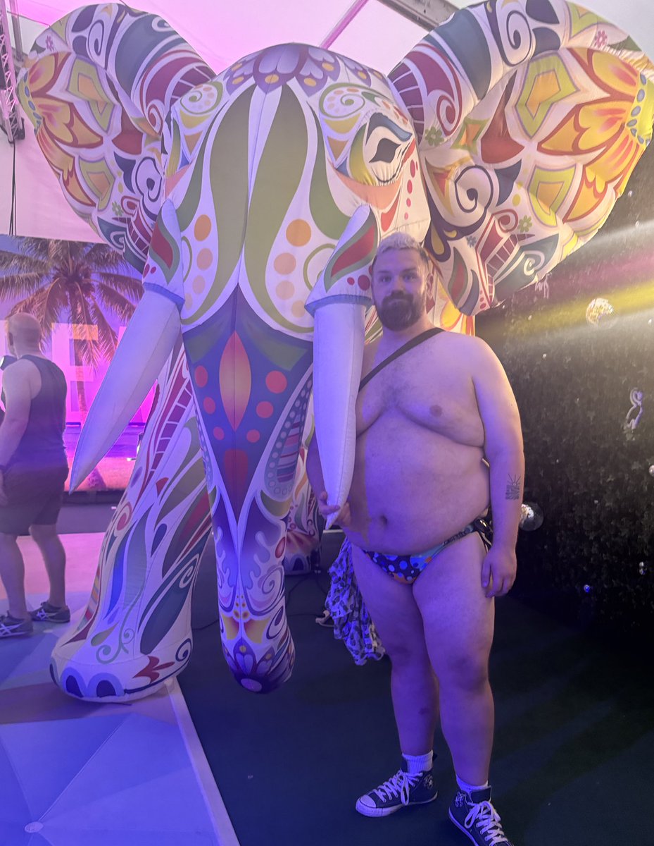 diamondchub's tweet photo. Don't talk to me or my son ever again https://t.co/3Vdyjgvewr