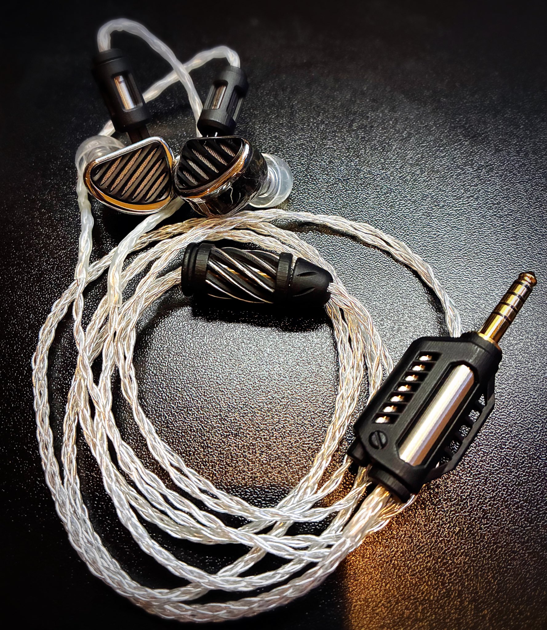 GROOVE AUDIOの未発売ケーブル「SHIGI 401」 GROOVE AUDIOの未発売ケーブル「SHIGI 401」 GROOVE AUDIOの未
