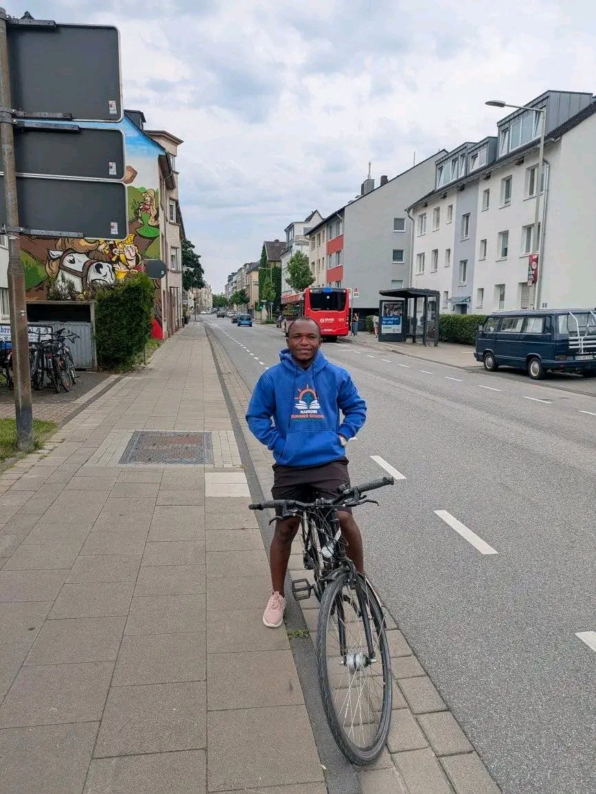 Saustine Lusanzu tweet media