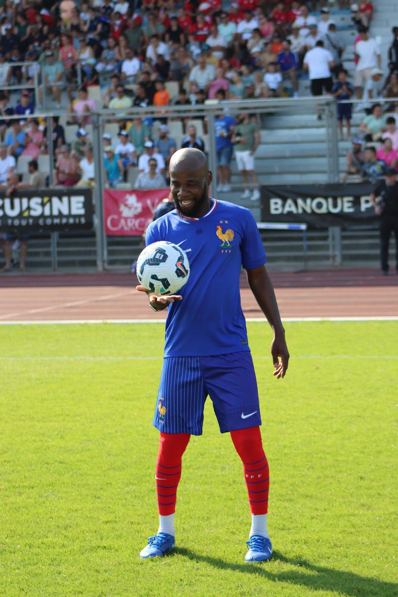 pascalchimbond1's tweet image. Still plenty love ❤️ for the game #footballislife