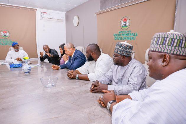 voiceofnigeria's tweet image. The Nigerian Government has approved a $400m FDI deal for Africa’s largest rare earth minerals plant in Nasarawa State. 

#DeleAlake 
#SolidMinerals 
#NigeriaMining 
#HasetinsCommodities 
#RareEarthMetals