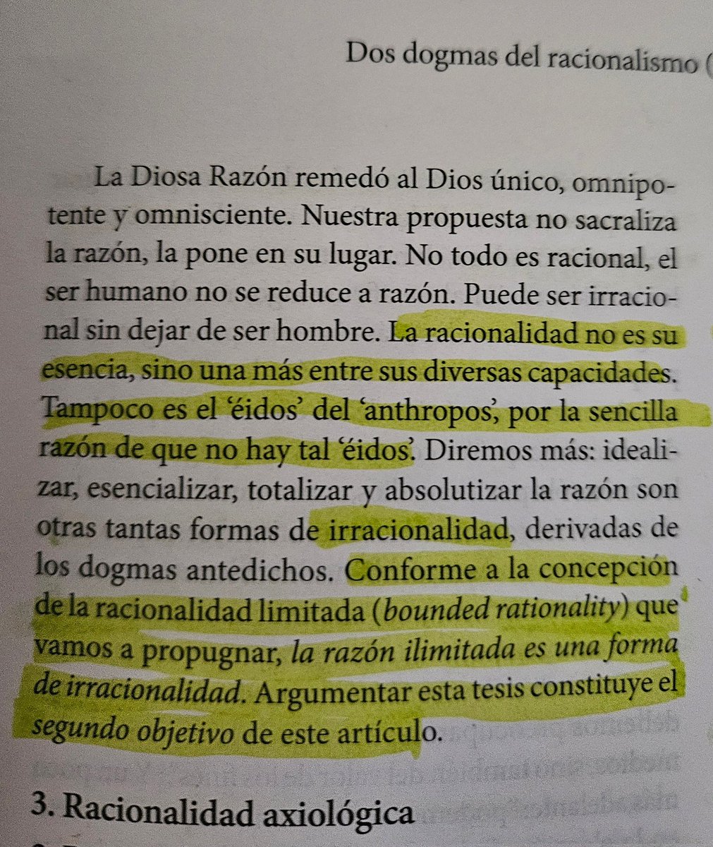 Alenvhz's tweet photo. Javier Echeverría y Dostoyevski. 
Me emocionó volver a encontrar este paralelismo. https://t.co/T0YzTwdiXG