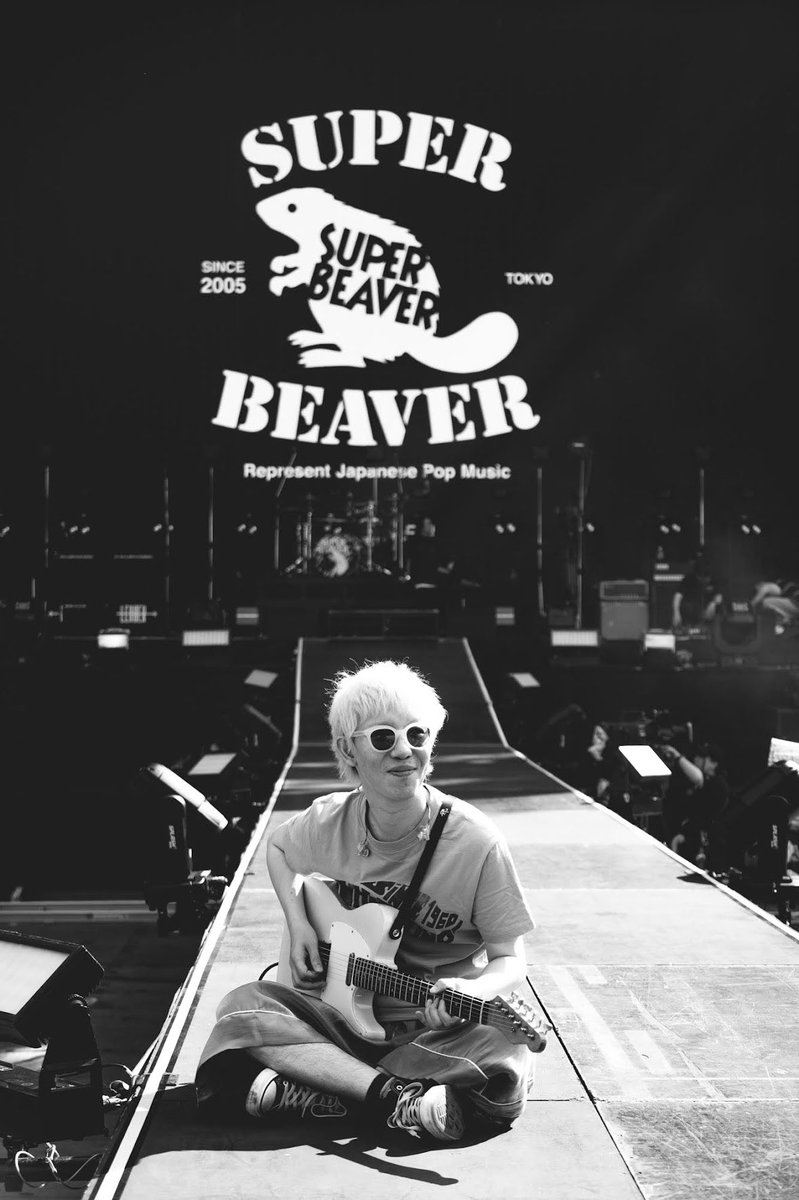 SUPER BEAVER 柳沢亮太 パネル ZOZOマリンスタジアム GuHHE1lWAAAz3pW.jpg