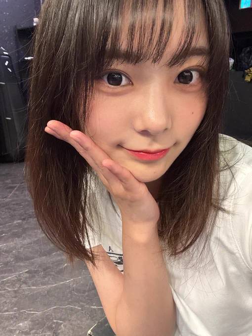 @Weekly_QWER: Jun,23,2025 Siyeon naver fancafe post MINGMING🤍 Hi! I really like how I look today hehe I want to show you soon Did you eat a delicious meal properly? Let's eat something delicious together hehe I woke up early today and I'm a little sleepy, but…