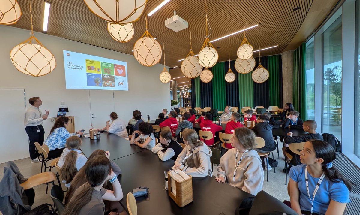 LEOacademies's tweet image. Build, Play, Imagine - A Day of Adventure at LEGO Campus

One of the most inspiring Monday mornings ever for our Y6 #TuringScheme trip. The children have arrived at LEGO Campus in Billund. The children are looking forward to an exciting day with @LEGO_Education.

#LEODenmark25 🇩🇰