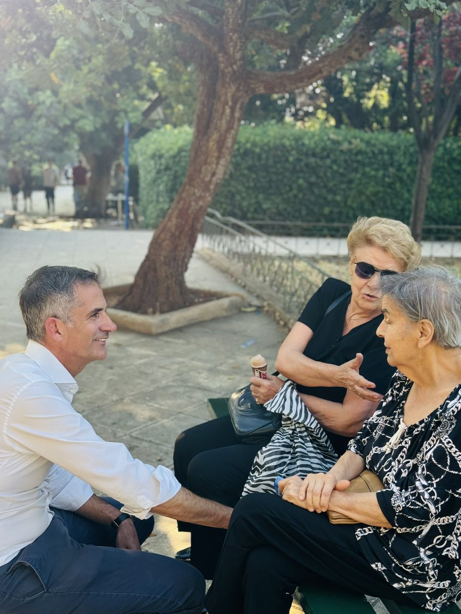 KBakoyannis's tweet image. Στις γειτονιές. Εκεί που συναντάς την αυθεντική Αθήνα. #Λαμπρινή