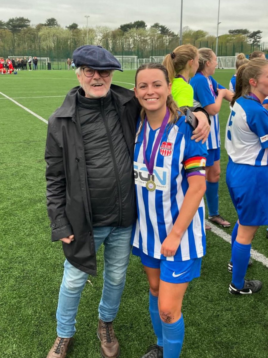 fcsthelenswomen's tweet photo. Everyone at FC St Helens Women is deeply saddened by the news of Ste Littler's passing. 

Our thoughts are with our captain, Tess, as she navigates this difficult time after the loss of her dad

A true St Helens man, it filled him with pride to see his daughter lead the team ❤️🤍 https://t.co/hCDCOiEgc1