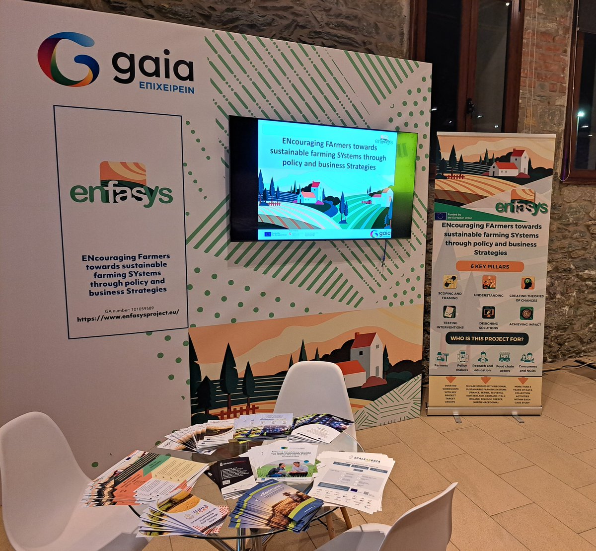 Gaia_Epixeirein's tweet photo. 🌿 A strong presence for the @ENFASYS1 Project at #GAIACongress25 organized by #GAIAEPICHEIREIN!
📣 We were excited to share how ENFASYS is tackling the real-world challenges of transitioning to sustainable, climate-resilient farming.
#GAIAΕΠΙΧΕΙΡΕΙΝ #GAIACongress25 #ENFASYS https://t.co/y81WVquDzq