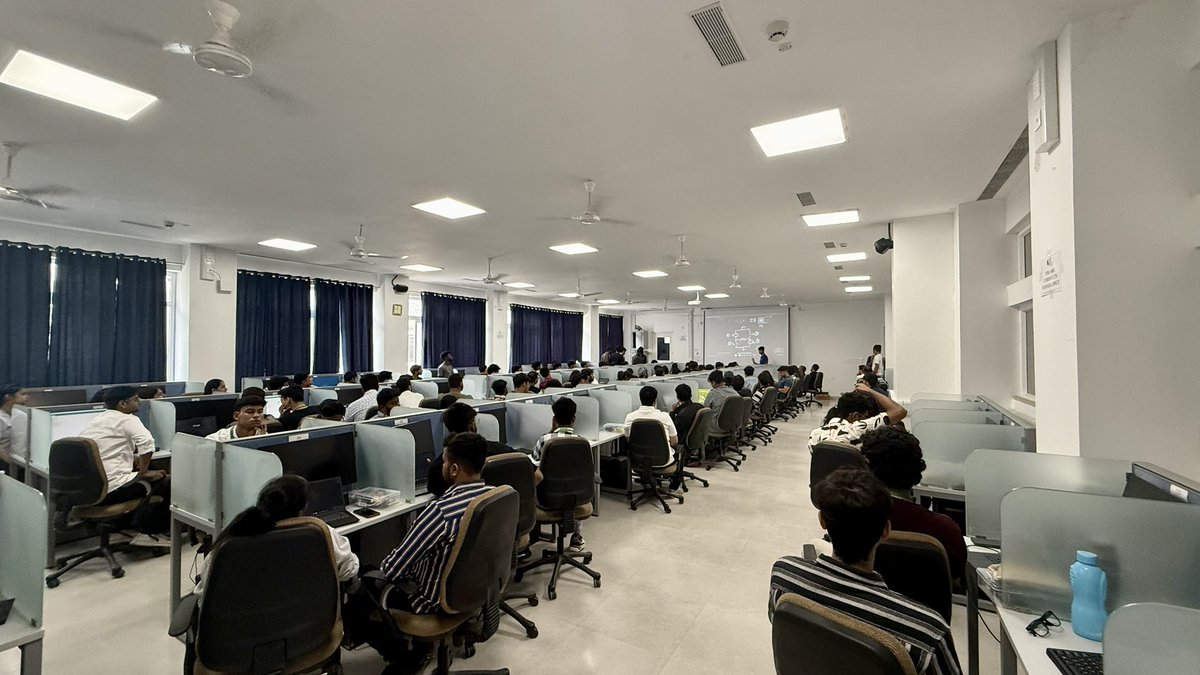 2shaarj's tweet photo. @iit__mandi @EduMinOfIndia @AICTE_INDIA @ugc_india @_DigitalIndia @MSDESkillIndia Morning lab sessions in PRAYAS 3.0 @NCVETIndia @NSDCIndia https://t.co/qd2BJ0Agf9