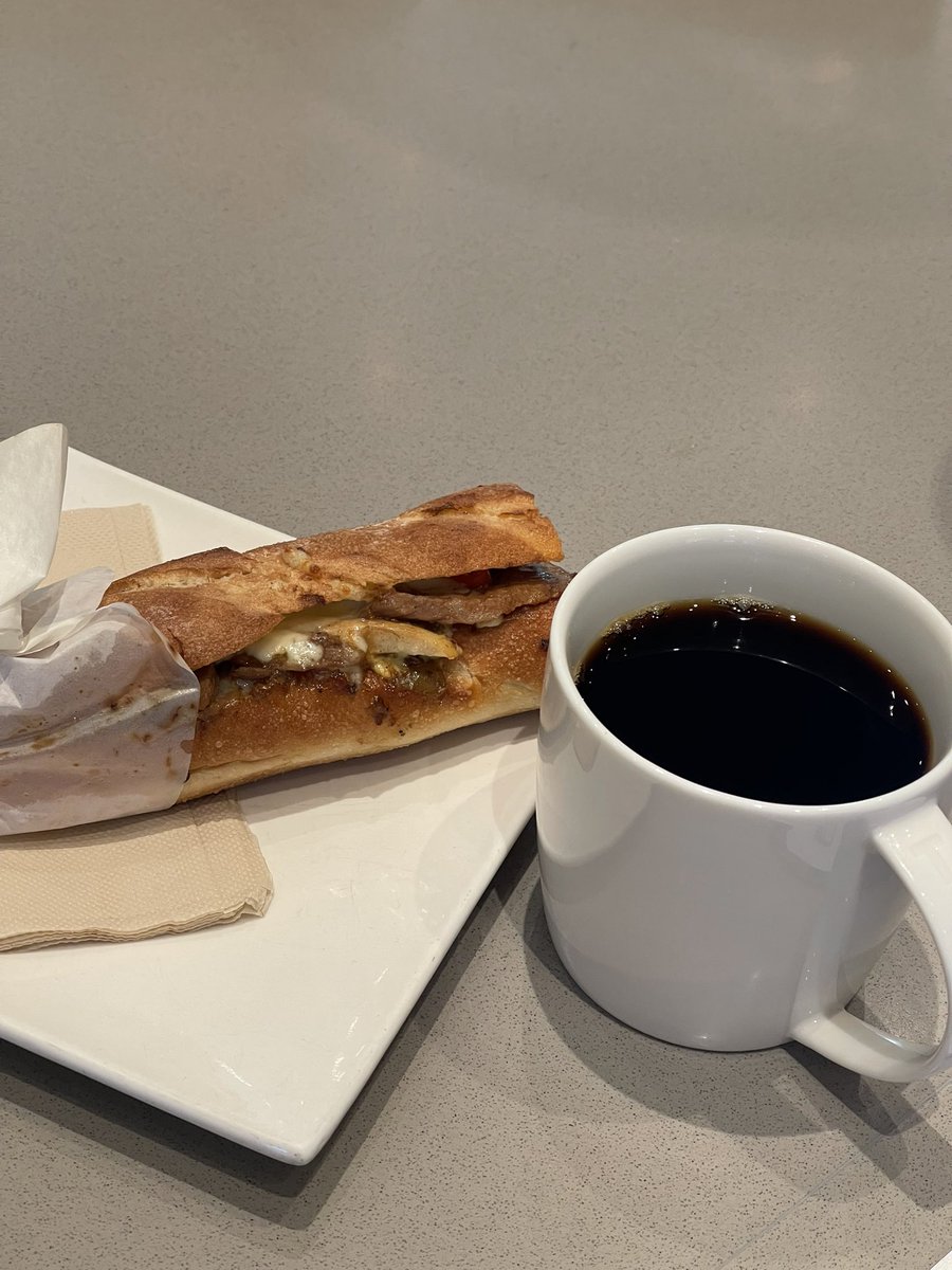 好好的休息日，還要做作業🙂‍↔️🙂‍↔️🙂‍↔️