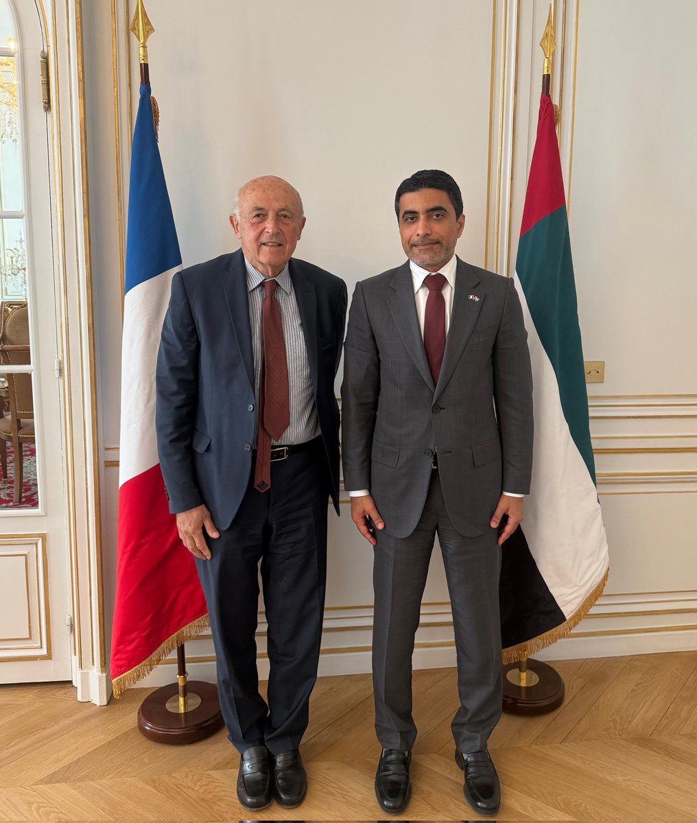 Son Excellence Fahad Saeed Al Raqbani, Ambassadeur des Émirats Arabes Unis en France, a eu un échange fructueux et enrichissant avec M. Jean-Hervé Lorenzi, Président des Rencontres Économiques. La rencontre a permis d’examiner les moyens de renforcer la coopération et d’échanger