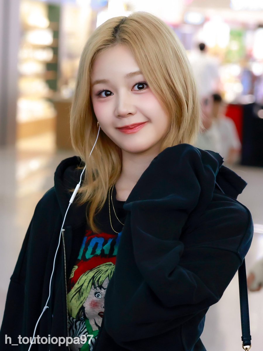 250620 MyPrincess👑

何もないけれど全て差し出すよ
手を放す、軽くなる、満ちてゆく

#베이비몬스터 #BABYMONSTER 
#파리타 #PHARITA #リリちゃん 
#HELLO_MONSTERS