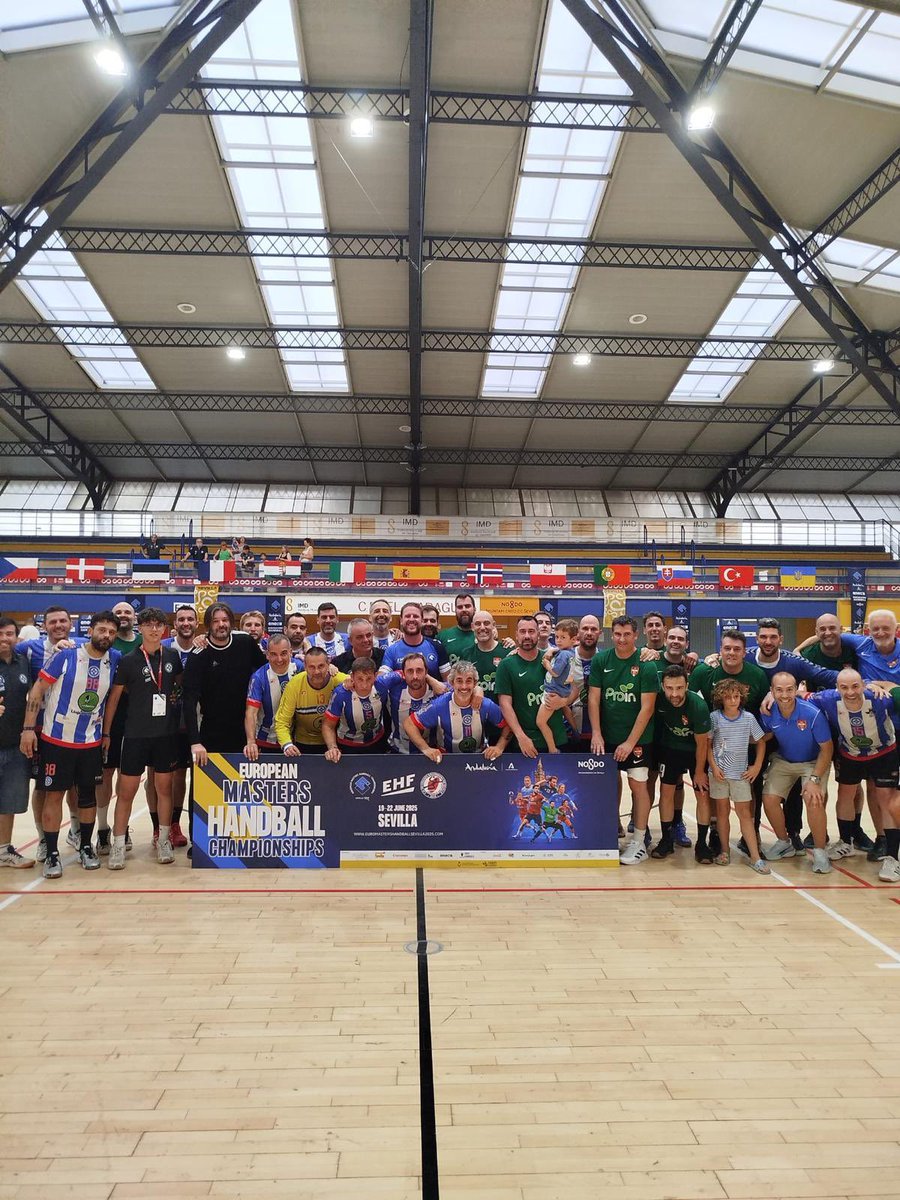 Este fin de semana se ha disputado el Cto. de Europa de Veteranos, donde el equipo +35 de #BMProinSevilla ha logrado 🥉

El nivel mostrado ha sido espectacular, tanto en la pista como en la organización

🙏🏻Gracias a <a href="/VBMSEVILLA/">EURO MASTERS HANDBALL Sevilla 2025</a> por una organización impecable