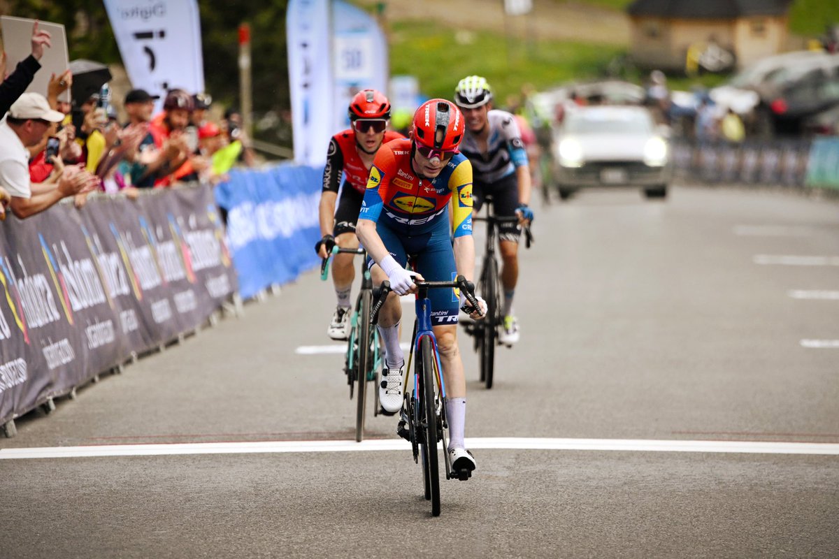 WattsinCycling's tweet image. 🇦🇩 #LaClàssicaAd
⛰️🏁 COLL DE LA BOTELLA (last 8.58 km, 7.75 %, 665 m)
🇩🇰 Mattias Skjelmose
• 24:08
• 5.99 w/kg (est. "60 kg" standard)
• 1653 m/h VAM
• 21.33 km/h
A good altitude training session.
📸 @laclassica_ad