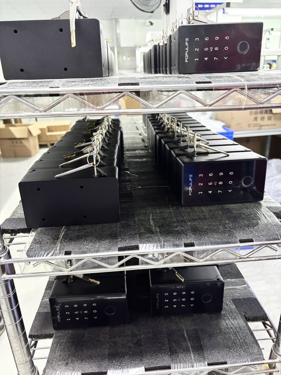 populife's tweet image. Satisfying moment😌 
Populife 2025 New Fingerprint version lockbox is under production

✨ Unlock in a touch.
📦 Store with confidence.
🏭 Trusted by professionals worldwide.

#Populife #SmartLockbox #FingerprintTech #SecureStorage #InnovationMadeReal