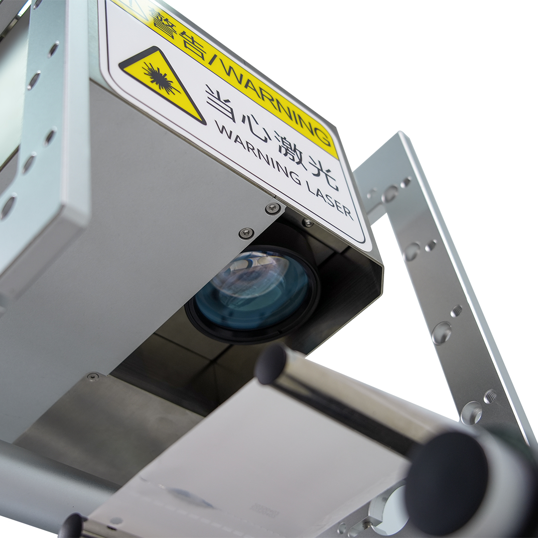 SamWong93417543's tweet image. Tired of marking challenges on delicate materials? The L3000 Series 5W UV Laser Marking Machine is your ultimate solution!

📳WhatsApp: +86 139 2896 7650
🕸️More details: docod-group.com/productDetail/…
#UVLaserMarking #PrecisionMarking #DOCOD #L3000Series #IndustrialMarking