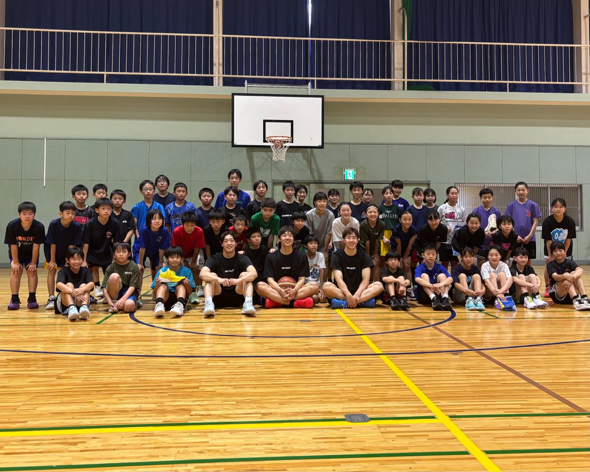 WILLfamily2010's tweet image. 【ONE PROJECT IN TOKUSHIMA】
今回のONE PROJECTでは、西田優大選手・西田公陽選手・西田陽成選手が地元徳島県でバスケクリニックを開催しました！ご協力いただいた徳島県バスケットボール協会の皆様、ありがとうございました！
#willfamily #oneproject #西田優大 #西田公陽 #西田陽成