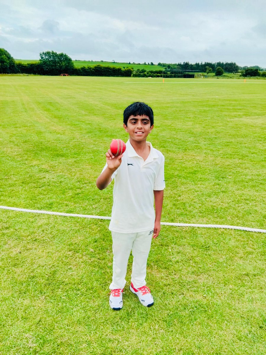 Well done to our U15s, who had an 85 run win away to Galway, on Saturday.
Really good team performance, including 50s for Hashim and Namish and a 5fer for Samuel. 👏 👏