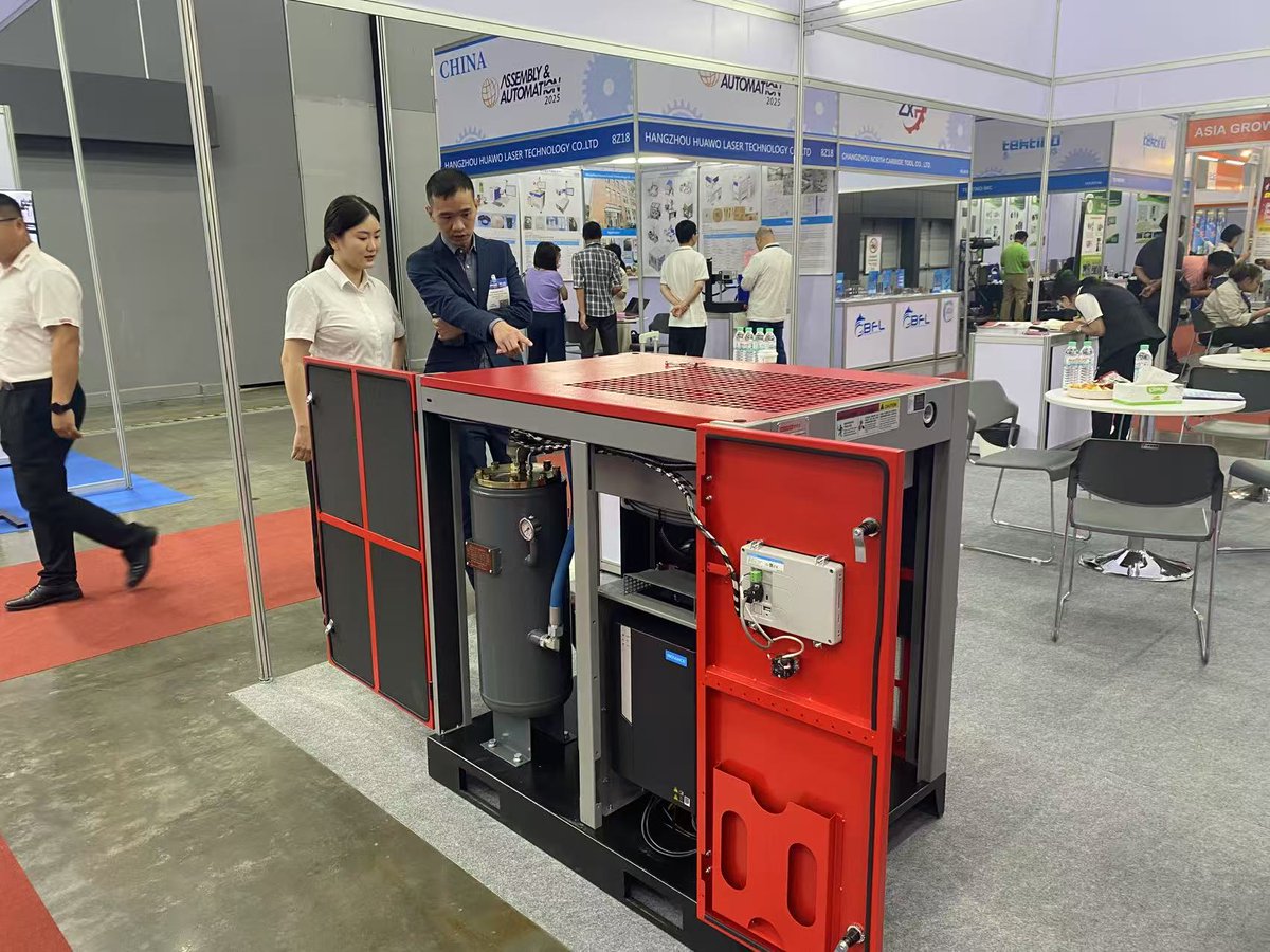 GesoVera's tweet photo. At the just concluded ASEAN flagship industrial event, Thailand Manufacturing Expo 2025, GESO's upgraded BAE-22PM energy-saving air compressor was purchased at the exhibition site #ManufacturingExpo #CompressorTechnology #AirCompressor https://t.co/yztJa0WJ1y