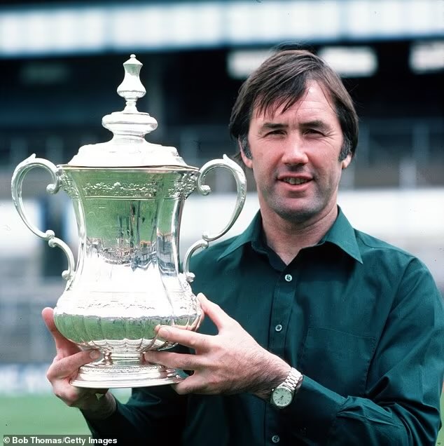 Happy 90th birthday to this total legend. 👏👏