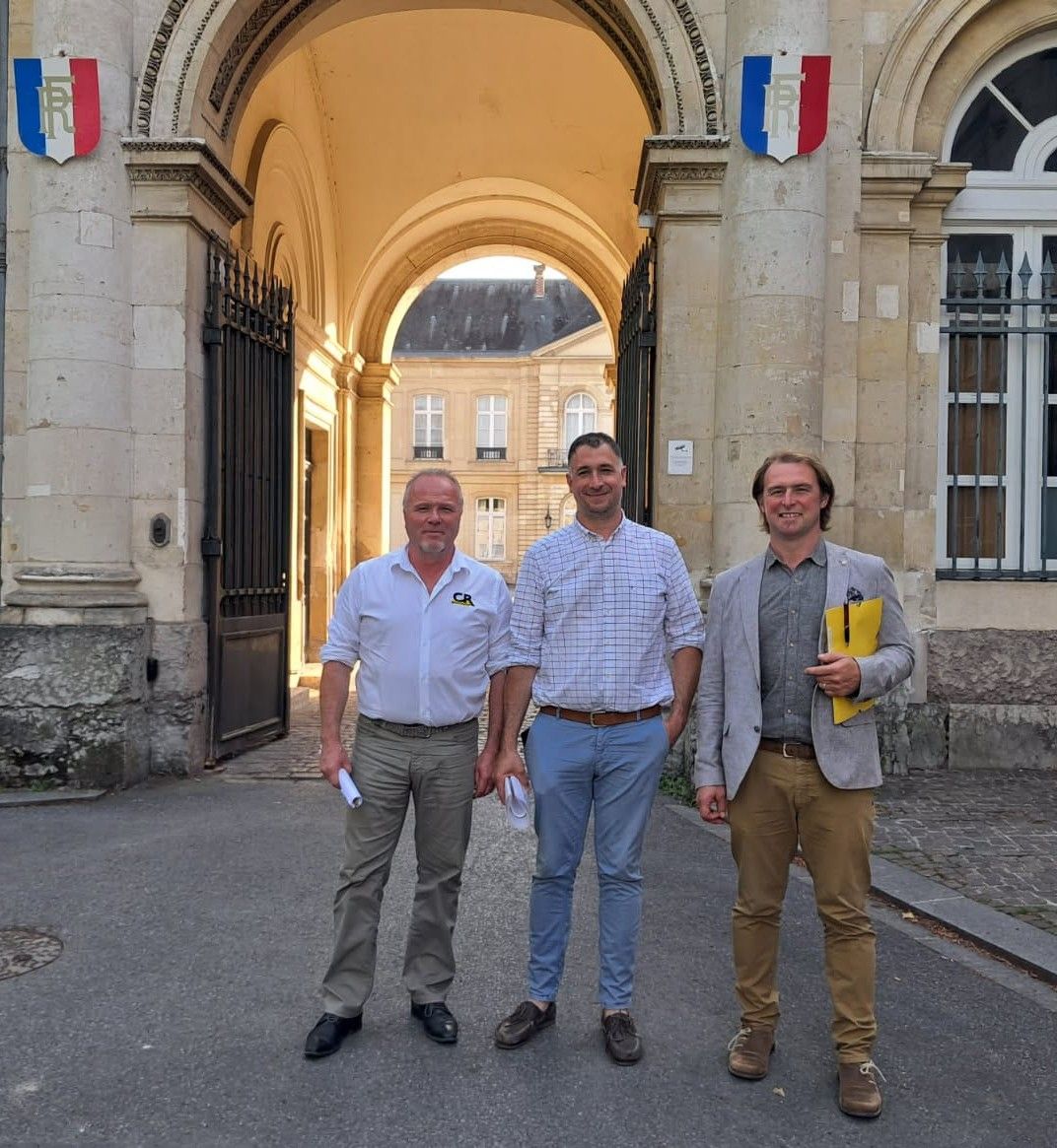 Coordination Rurale (@coordinationrur) on Twitter photo 🔴 Rencontre de la #CR des #HautsDeFrance, avec Mme <a href="/AgnesRunacher/">Agnès Pannier-Runacher 🇫🇷🇪🇺</a>, Ministre de la Transition écologique
Patrick Legras, porte‑parole national et président de la #CR des #HDF, ainsi qu’Olivier Sénéchal et Damien Salomon, coprésidents de la #CoordinationRurale du #PasDeCalais ont 🔴 Rencontre de la #CR des #HautsDeFrance, avec Mme <a href="/AgnesRunacher/">Agnès Pannier-Runacher 🇫🇷🇪🇺</a>, Ministre de la Transition écologique
Patrick Legras, porte‑parole national et président de la #CR des #HDF, ainsi qu’Olivier Sénéchal et Damien Salomon, coprésidents de la #CoordinationRurale du #PasDeCalais ont