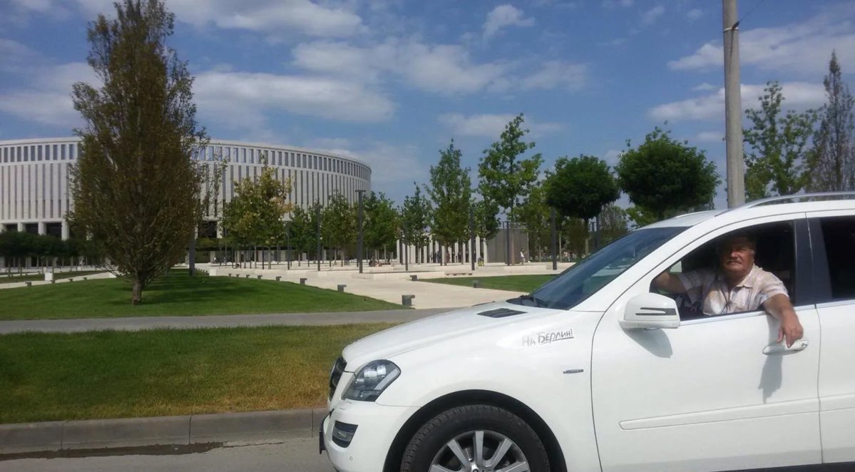 Ладна … поеду видно на машине в Краснодар съезжу ! Может по дороге и в море искупнусь … а то ж рядом оно и некада ! Потеряюсь видно на время … Интернет на хуторе Ленина никакой ! 😩
