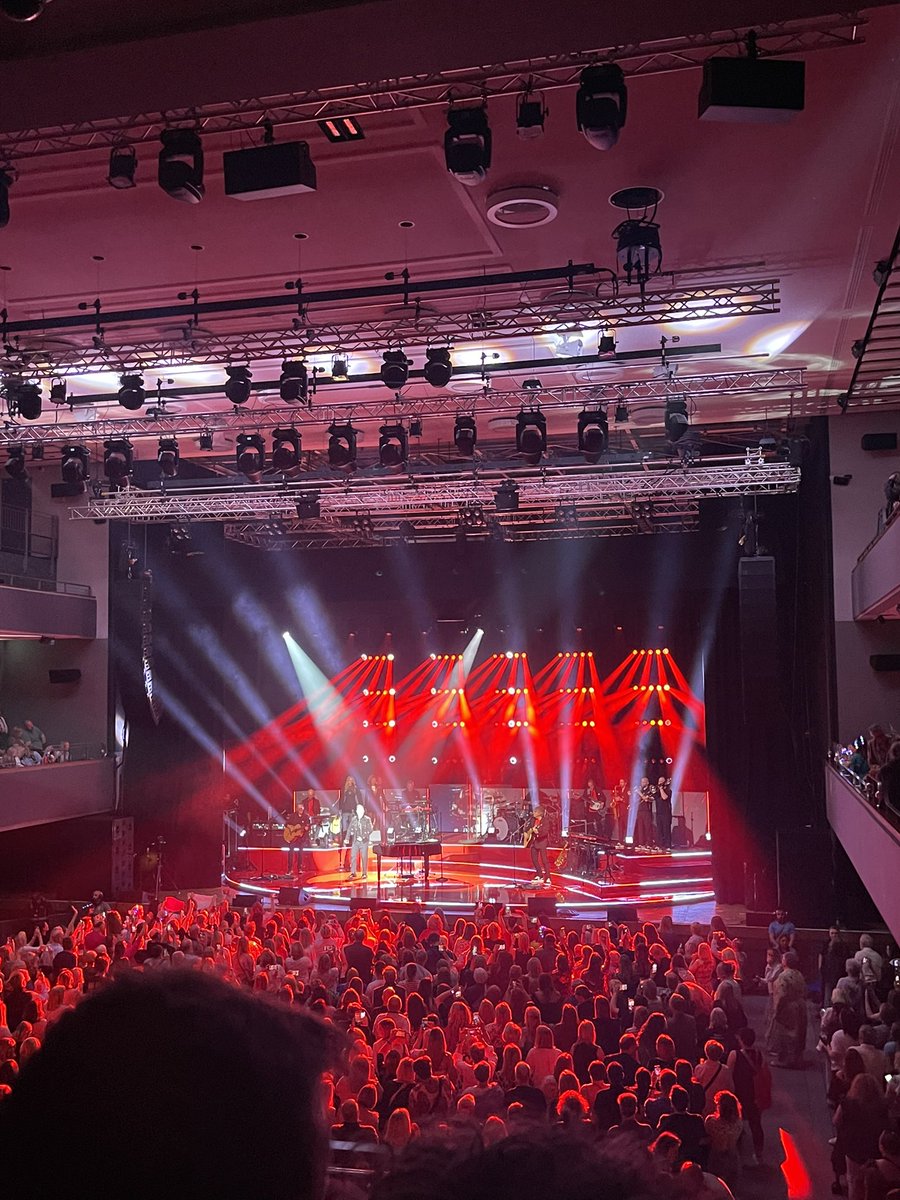 chris ❤️s (⫩) #thatter4life tweet media