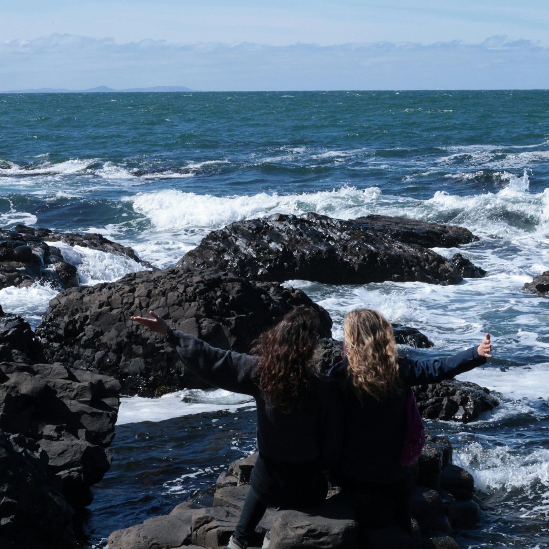 WildRoverTours's tweet photo. Who would you bring to explore the legendary Giant’s Causeway? 🌊🪨
Tag your bestie 😉
✅ Bucket list: Crossed off
🚍 Join us on tour → https://t.co/z22eld8IBu
📸 @jesschen
#WildRoverTours #GiantsCauseway #BucketListAdventure #IrelandTravel #CausewayCoast https://t.co/PrWL7Jgu4m