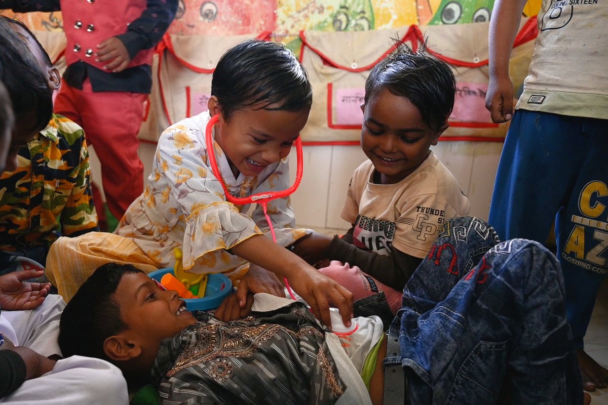 ✨ Laughter, imagination, and learning in action! 

At an Anganwadi (ECD centre), children dive into 'free play', crafting their own joyful stories and solving problems as they play.

📍 Uttar Pradesh, India 
📸 Rekha Waskel