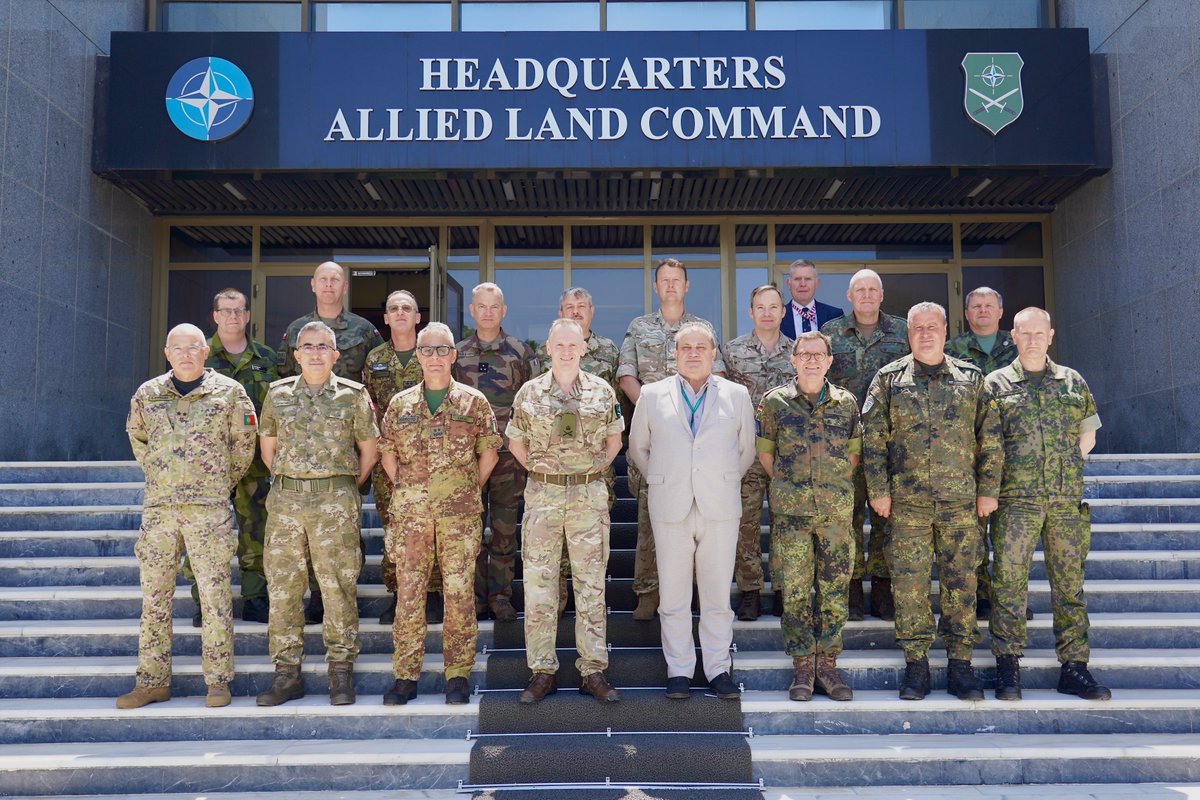 LANDCMD's tweet image. 🔹 Land Deputy Commanders’ Conference 11-12 June 2025 | Izmir, Türkiye 🇹🇷
As NATO accelerates its transformation, Deputy Commanders of Allied countries gathered at LANDCOM HQ to tackle today’s toughest challenges—from Land C2 to the “Mass and Momentum” and “AAD” problems.…